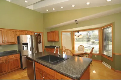 3892 S Oakbrook Dr, Greenfield, WI 53228 - Photo 11