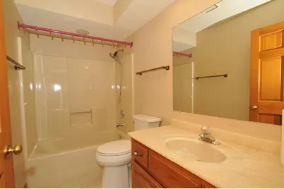 3892 S Oakbrook Dr, Greenfield, WI 53228 - Photo 19
