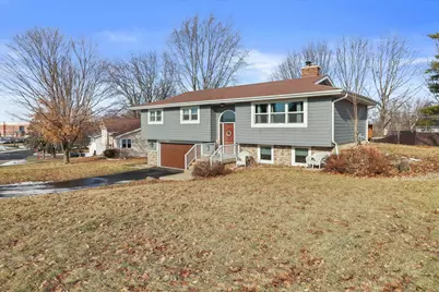 105  Winston Way, Waunakee, WI 53597 - Photo 3