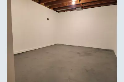 15725  Gebhardt Rd, Brookfield, WI 53005 - Photo 39