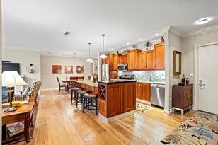 1522 N Prospect Ave, Milwaukee, WI 53202 - Photo 3