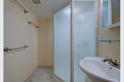 406  Hancock St, Watertown, WI 53098 - Photo 17