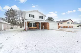 519 Dunford Dr, Burlington, WI 53105 - Photo 3