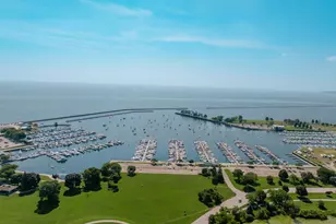 1660 N Prospect Ave, Milwaukee, WI 53202 - Photo 45