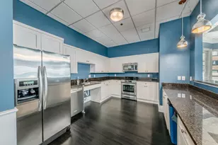 1660 N Prospect Ave, Milwaukee, WI 53202 - Photo 33