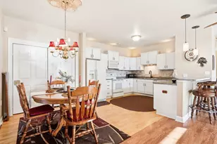 8648 S Roxbury Way, Oak Creek, WI 53154 - Photo 17