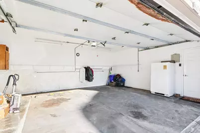 8648 S Roxbury Way, Oak Creek, WI 53154 - Photo 33