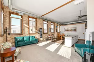 306 E Lincoln Ave, Milwaukee, WI 53207 - Photo 13