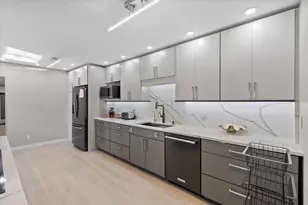 N20W5343 Pierce Ct, Cedarburg, WI 53012 - Photo 7