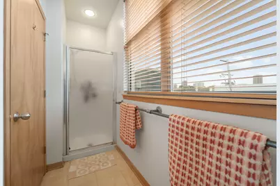 2106 N Commerce St, Milwaukee, WI 53212 - Photo 11