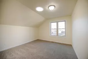 1644 S Memorial Dr, Racine, WI 53403 - Photo 17