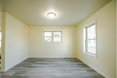 1644 S Memorial Dr, Racine, WI 53403 - Photo 7