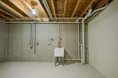 1644 S Memorial Dr, Racine, WI 53403 - Photo 27