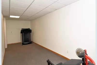 W142N9823  Amber Dr, Germantown, WI 53022 - Photo 35