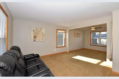 W142N9823  Amber Dr, Germantown, WI 53022 - Photo 17