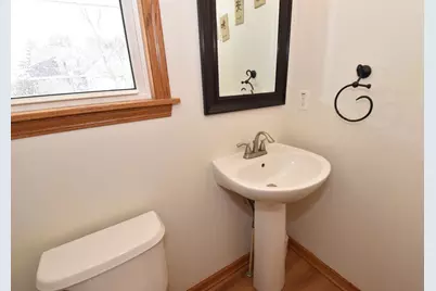 W142N9823  Amber Dr, Germantown, WI 53022 - Photo 31