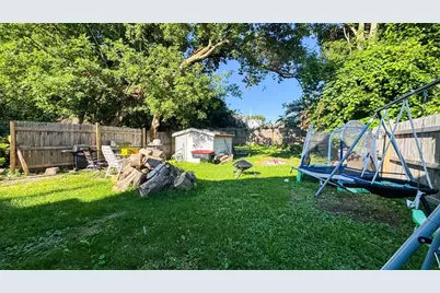 1332 S Memorial Dr, Racine, WI 53403 - Photo 21