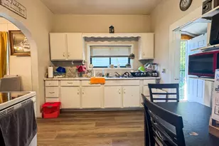 1332 S Memorial Dr, Racine, WI 53403 - Photo 11