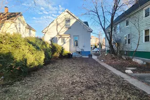 1640 Boyd Ave, Racine, WI 53405 - Photo 15