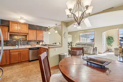 1617  Grey Fox Trl #G, Mukwonago, WI 53149 - Photo 7