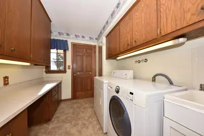 10551 W Keefe Ave, Wauwatosa, WI 53222 - Photo 23
