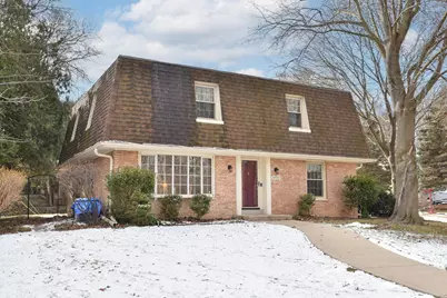 10551 W Keefe Ave, Wauwatosa, WI 53222 - Photo 1