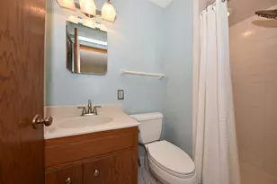 10551 W Keefe Ave, Wauwatosa, WI 53222 - Photo 27