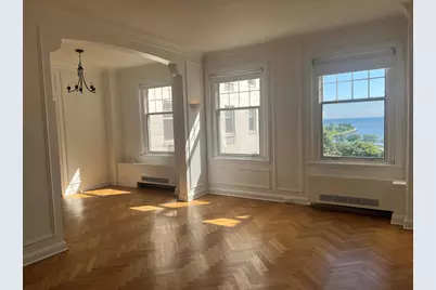 925 E Wells St #325, Milwaukee, WI 53202 - Photo 7