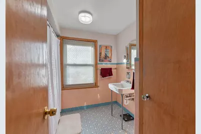 1405 W Silver Spring Dr, Glendale, WI 53209 - Photo 13