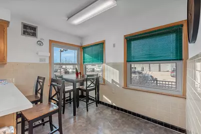 1405 W Silver Spring Dr, Glendale, WI 53209 - Photo 7