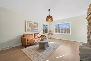 8530 W Holt Ave, Milwaukee, WI 53227 - Photo 3