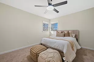 8530 W Holt Ave, Milwaukee, WI 53227 - Photo 11