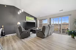 6738 102nd St, Pleasant Prairie, WI 53158 - Photo 7