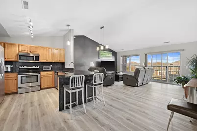 6738  102nd St #EE, Pleasant Prairie, WI 53158 - Photo 5