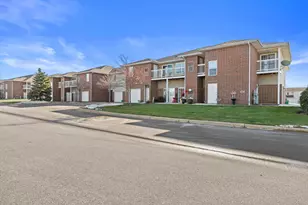 6738 102nd St, Pleasant Prairie, WI 53158 - Photo 1