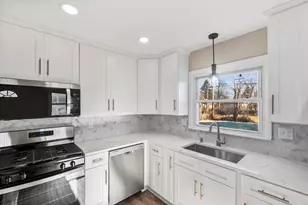 6538 N 85th St, Milwaukee, WI 53224 - Photo 9