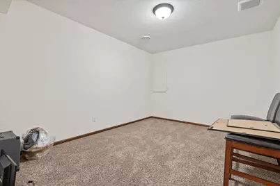 N42W22770  Beacon Ct, Pewaukee, WI 53072 - Photo 41