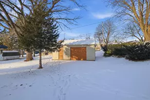 465 Dardis Dr, Burlington, WI 53105 - Photo 21