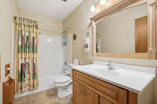 465 Dardis Dr, Burlington, WI 53105 - Photo 9