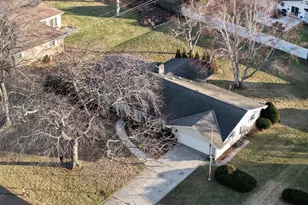 207 Old Pine Cir, Racine, WI 53402 - Photo 23