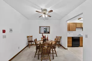 948 Dorothy Ct, Burlington, WI 53105 - Photo 5