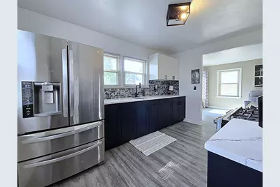 3334 N 92nd St, Milwaukee, WI 53222 - Photo 5