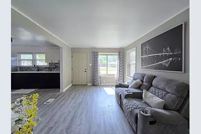 3334 N 92nd St, Milwaukee, WI 53222 - Photo 9