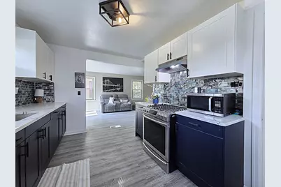 3334 N 92nd St, Milwaukee, WI 53222 - Photo 7