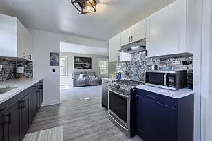 3334 N 92nd St, Milwaukee, WI 53222 - Photo 7