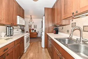 2101 W Good Hope Rd, Glendale, WI 53209 - Photo 9