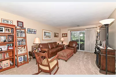 2101 W Good Hope Rd #207, Glendale, WI 53209 - Photo 3