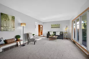 8942 N Silver Brook Ln, Brown Deer, WI 53223 - Photo 5