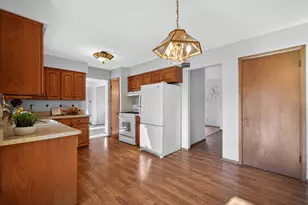 8942 N Silver Brook Ln, Brown Deer, WI 53223 - Photo 11