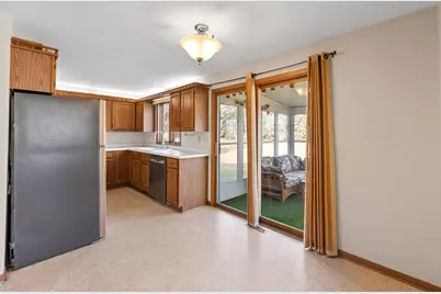 526 N 12th St, Oostburg, WI 53070 - Photo 7